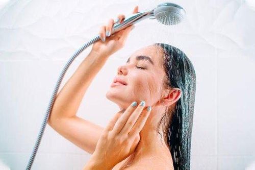 Thấy những dấu hiệu này dù khó chịu đến đâu cũng đừng tắm kẻo rước họa