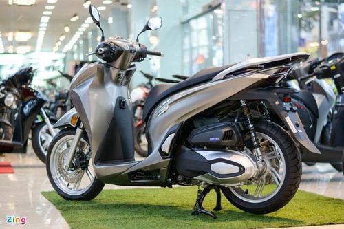 Cận cảnh Honda SH 350i tại Việt Nam