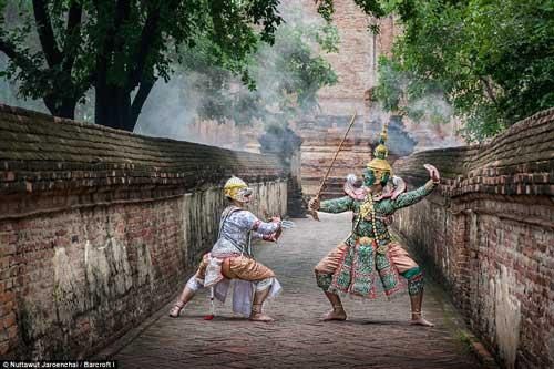 Những hình ảnh đẹp ngỡ ngàng về vũ điệu truyền thống của người Thái
