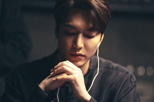 Cứ tưởng Lee Min Ho ngại ngùng thế nào, ai ngờ cũng 'bậc thầy thả thính' thế này