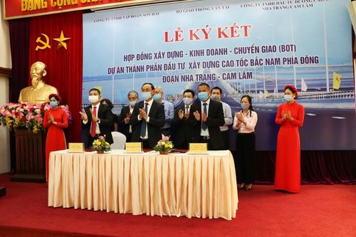 Ký kết hợp đồng BOT dự án thành phần đầu tư xây dựng đoạn Nha Trang - Cam Lâm