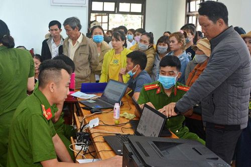 Chuyện ''hậu trường'' của tấm thẻ căn cước công dân