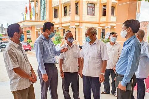 Ứng cử viên ĐBQH, đại biểu HĐND tiếp xúc cử tri trước bầu cử