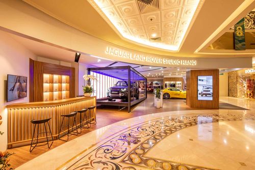 Jaguar Land Rover Việt Nam khai trương không gian trưng bày mới tại Hà Nội