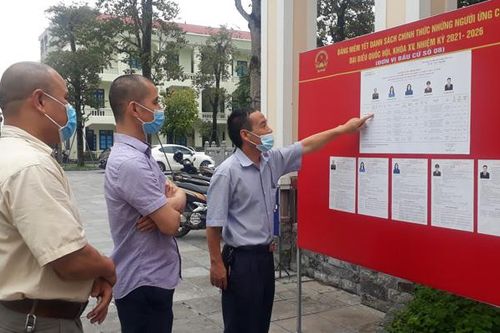 Người ứng cử đại biểu Quốc hội khóa XV vận động bầu cử tại huyện Quốc Oai