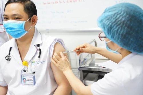 Thêm trên 90.000 người tiêm vắc xin COVID-19 trong 1 ngày, Việt Nam có 675.956 người đã chủng ngừa