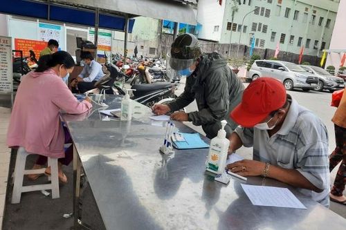 TP.HCM: Lấy mẫu xét nghiệm toàn bộ nhân viên bệnh viện Quân y 7A
