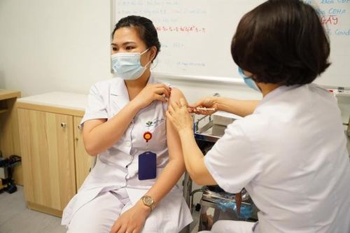 Tiêm vắc xin COVID-19 rồi vẫn phải phòng bệnh nghiêm ngặt