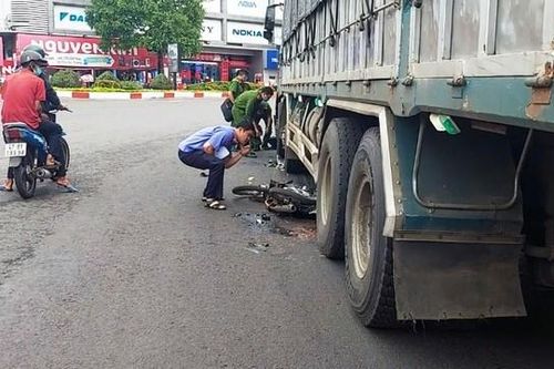 Đắk Lắk: Xe tải va chạm với xe máy, một học sinh lớp 12 tử vong