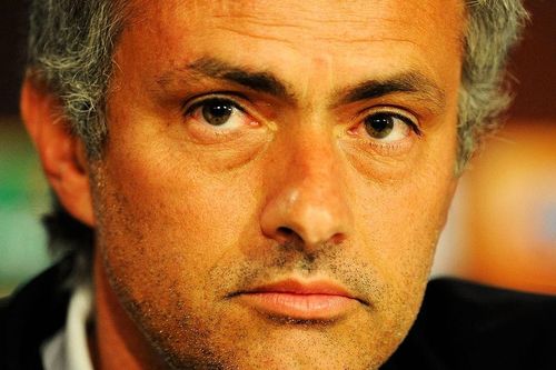 Mourinho lại đấm vào quá khứ