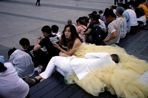 Đàn ông Trung Quốc mong kết hôn, phụ nữ thì không