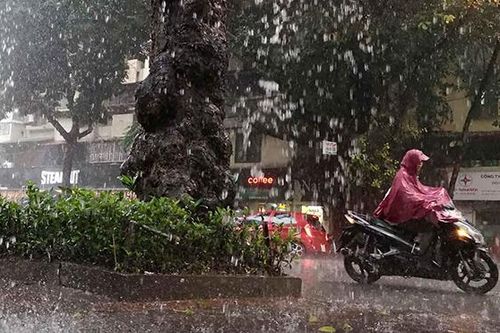 Từ ngày 8-14/5, nhiều khu vực ngày có nắng nóng, đề phòng thời tiết nguy hiểm vào chiều tối và đêm