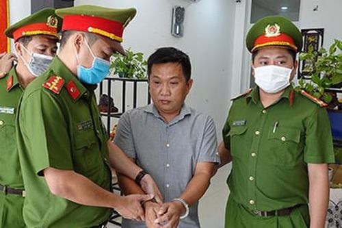 Bắt giám đốc ngang nhiên tổ chức phân lô, bán nền trên đất của người khác