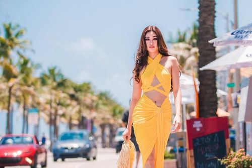 Những trang phục cắt xẻ táo bạo của Khánh Vân khiến dân tình 'nhức mắt'