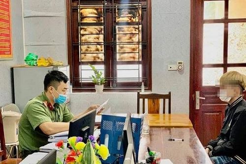 Đăng tải video clip xúc phạm hình ảnh quốc kỳ Việt Nam, một Tiktoker bị xử phạt