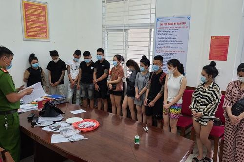 Đà Nẵng: Phát hiện 12 'dân chơi' tổ chức sử dụng ma túy trong khách sạn