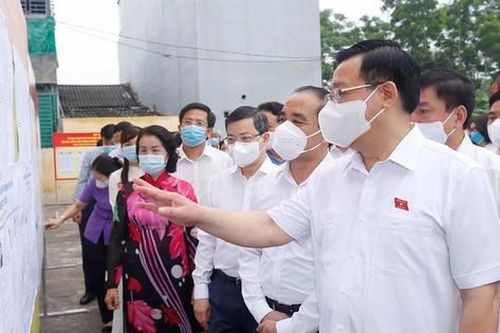 Bố trí hòm phiếu phụ để dân bỏ phiếu
