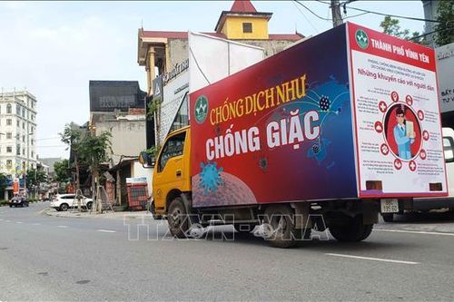 Đường phố Vĩnh Yên vắng vẻ trong ngày đầu cách ly