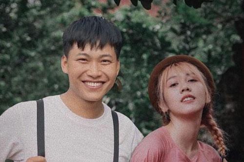 Hậu Hoàng ra MV, Mũi trưởng Long PR với tốc độ 'tên lửa' nhưng gây chú ý nhất vẫn là màn tương tác cực lầy của cặp đôi