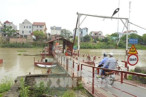 Rà soát việc đầu tư xây dựng, thu tiền qua cầu phao Lương Phúc ở Sóc Sơn