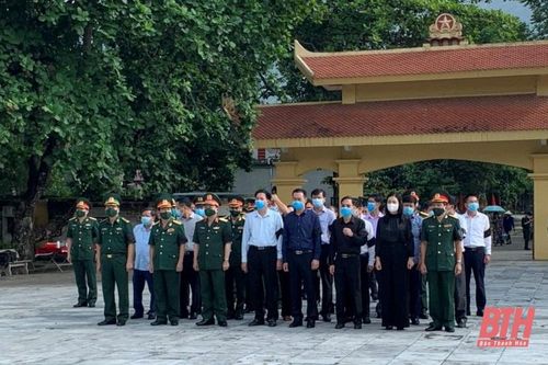 Truy điệu và an táng 15 hài cốt liệt sĩ quy tập tại Lào