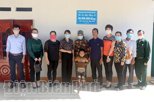 TP. Điện Biên Phủ: Trao tặng 2 nhà nhân ái cho hộ nghèo