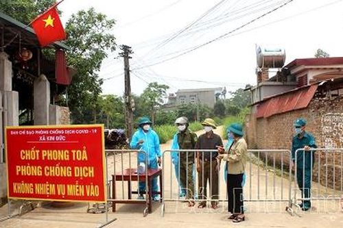 Kim Đức phong tỏa 2 khu dân cư liên quan đến trường hợp nghi nhiễm COVID-19