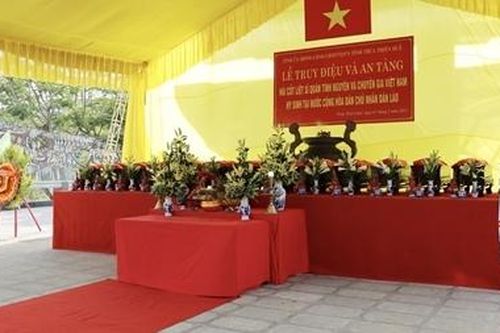 Truy điệu và an táng 14 hài cốt liệt sĩ hy sinh tại chiến trường Lào