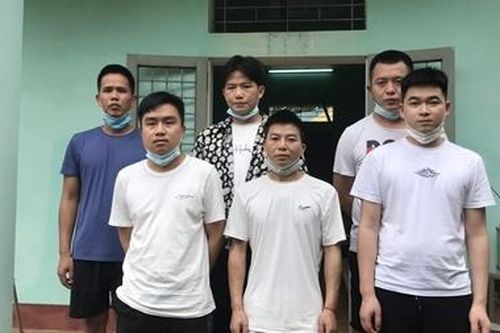 Bắt giữ 14 người Trung Quốc nhập cảnh trái phép