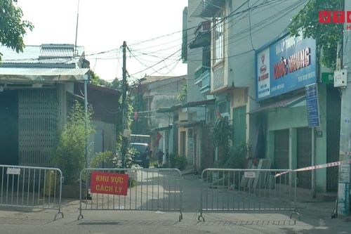 Cách ly y tế 2 khu vực có ca mắc COVID-19 ở huyện Thường Tín, Hà Nội