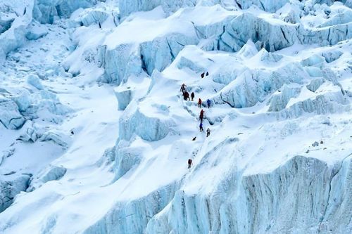 COVID-19 xuất hiện ở đỉnh Everest