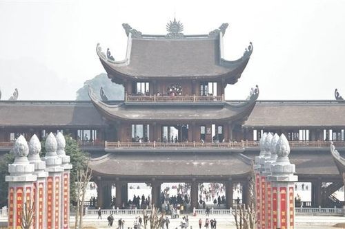 Hải Dương tìm người đi chùa Tam Chúc, siêu thị và bệnh viện có COVID-19