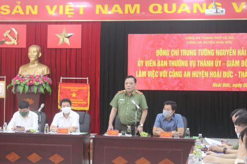 Giám đốc Công an thành phố Hà Nội kiểm tra công tác chuẩn bị bầu cử tại Công an huyện Hoài Đức