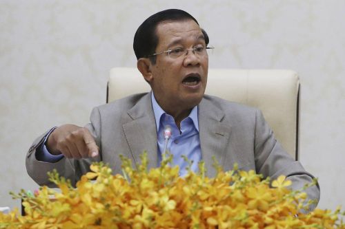Thủ tướng Hun Sen kêu gọi giảm tiền điện nước cho công nhân