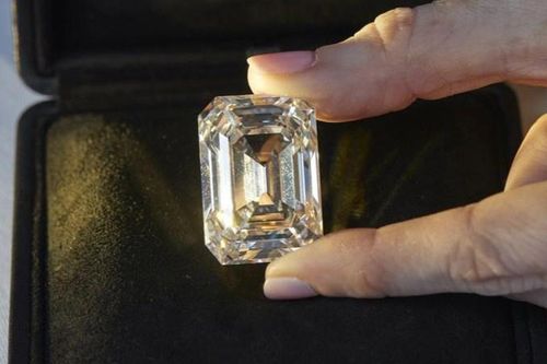 Viên kim cương 101 carat được bán đấu giá