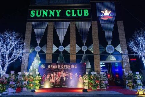 Xác minh các clip được cho là ghi hình ở quán bar Sunny