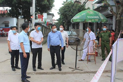 Phó Bí thư Thành ủy Nguyễn Văn Phong: Huyện Sóc Sơn cần xây dựng các phương án bảo đảm phòng, chống dịch Covid-19 khi tổ chức bầu cử