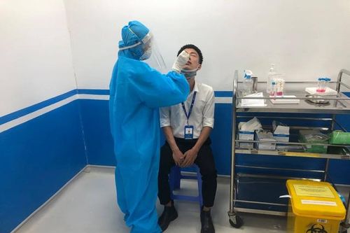 Theo dõi người đến khám tại Bệnh viện Medlatec liên quan đến ca Covid-19