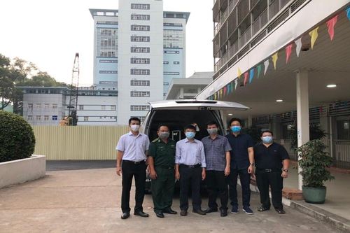 Bệnh viện Chợ Rẫy tiếp tục lên đường hỗ trợ Kiên Giang chống dịch Covid-19