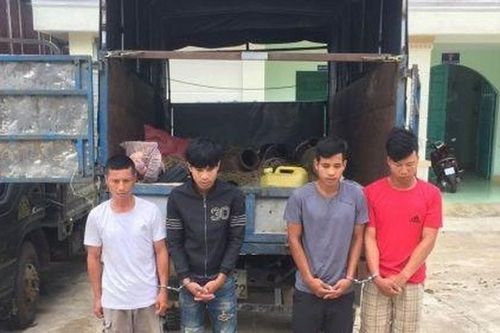 Bắt nhóm đào trộm mộ