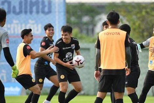 6 thành viên mắc COVID-19, tuyển Thái Lan hỗn loạn trước vòng loại World Cup