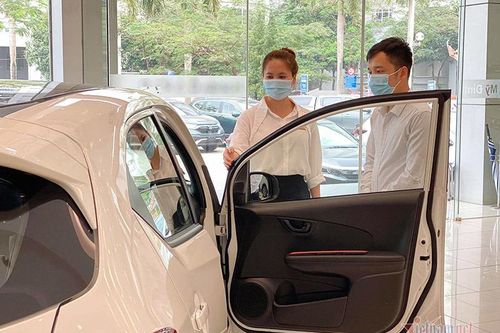 Lần đầu mua ô tô: Tôi sai lầm khi ham ngay xe mới