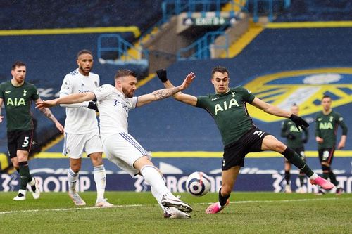 Tottenham thua thảm trên sân Leeds United