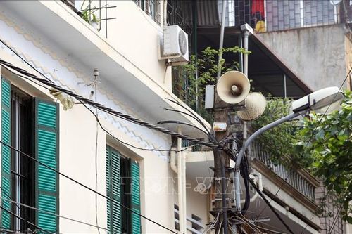 Loa phường tham gia tuyên truyền phòng chống dịch COVID-19