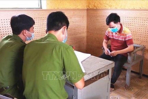 Khởi tố đối tượng làm giả tài liệu, lừa đảo chiếm đoạt hàng tỷ đồng