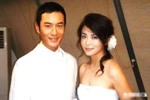 Cô là mối tình đầu của Huỳnh Hiểu Minh và cũng là nỗi đau vĩnh viễn của anh, bị số phận chôn vùi trong chiếc váy cưới ở tuổi 33