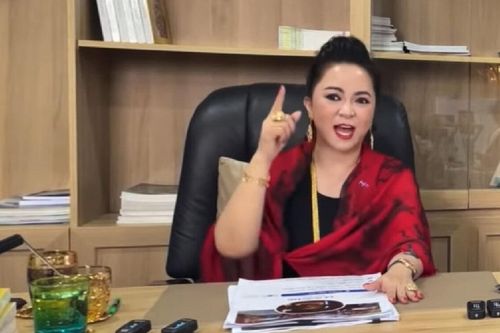 Không cần 50 tỷ, bà Hằng bị nhân vật Huỳnh Ngọc Thiên Hương tuyên bố tung bằng chứng từng là gái tiếp bia