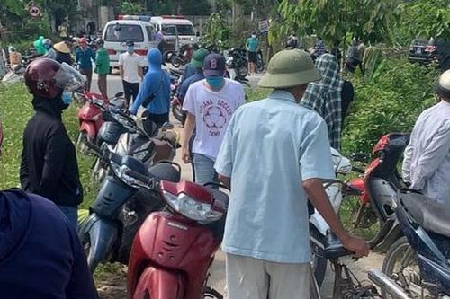 Nghi án mẹ ôm con nằm trên đường ray chờ tàu tới để tự tử
