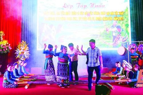 Nhảy sạp - nét đẹp văn hóa trong đời sống văn hóa, tinh thần của đồng bào dân tộc Thái Quan Sơn