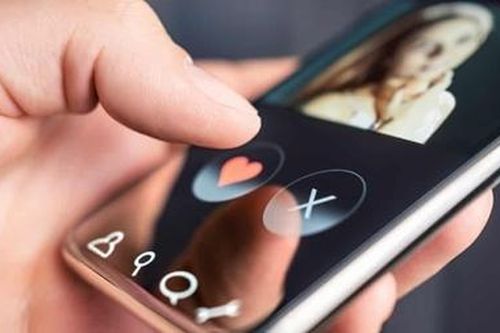 Cô gái bị tống tiền hơn 100 triệu đồng vì 'lỡ' gửi ảnh nóng